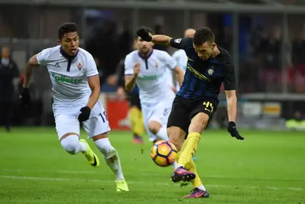 Match pirotecnico a San Siro, con l'Inter che parte fortissimo, subisce il ritorno della Fiorentina ma alla fine chiude i conti con Icardi (doppietta) per la prima vittoria dell'era Pioli.