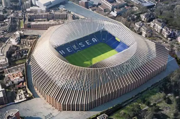 All'estero è un altro mondo: a Londra sono presenti 16 stadi di proprietà. Tra questi lo Stamford Bridge verrà a breve rinnovato. Il nuovo impianto conterà circa 65.000 posti: vedrà la luce nel 2020.