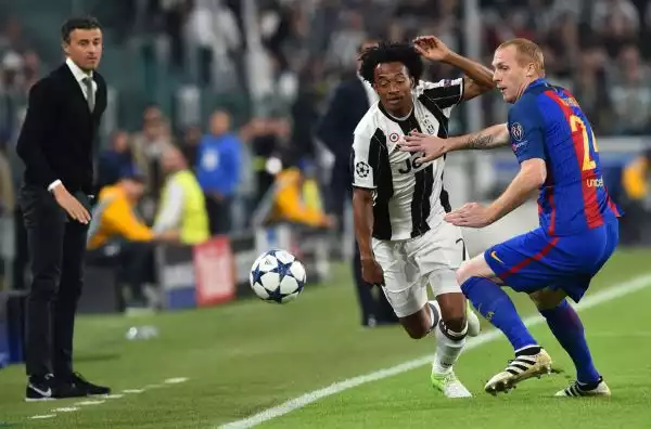 Bianconeri travolgenti nell'andata dei quarti di finale di Champions League: contro i blaugrana a segno Dybala con una doppietta e Chiellini