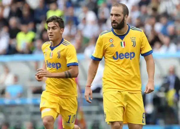 Anche contro il Sassuolo Dybala sigla unaltra tripletta dopo quella contro il Genoa, regalando i tre punti alla Juventus e salendo a quota 8 reti in 4 partite di campionato.