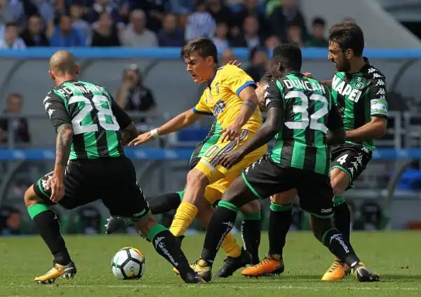 Anche contro il Sassuolo Dybala sigla unaltra tripletta dopo quella contro il Genoa, regalando i tre punti alla Juventus e salendo a quota 8 reti in 4 partite di campionato.