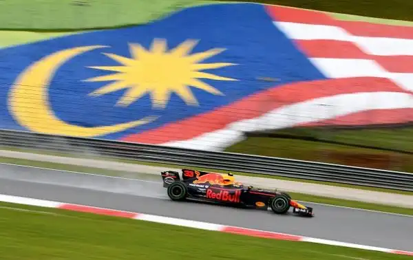 La 15esima tappa (su 20) del Mondiale di Formula 1 si disputerà domenica sul circuito di Sepang (5.543 metri) su un totale di 56 giri (310,408 chilometri).