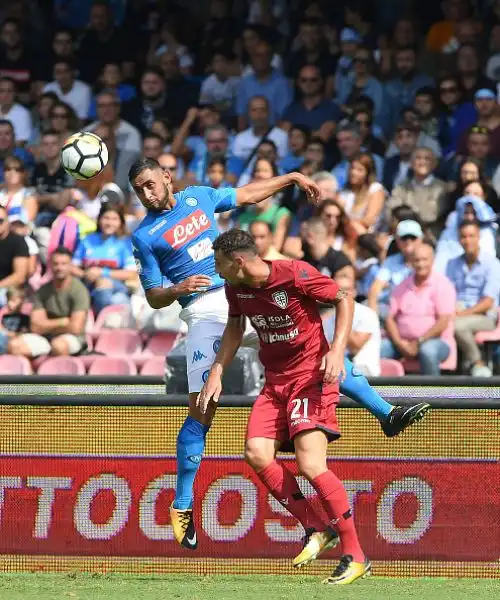 Il Napoli prende a pallonate il Cagliari al 'San Paolo': 3-0.