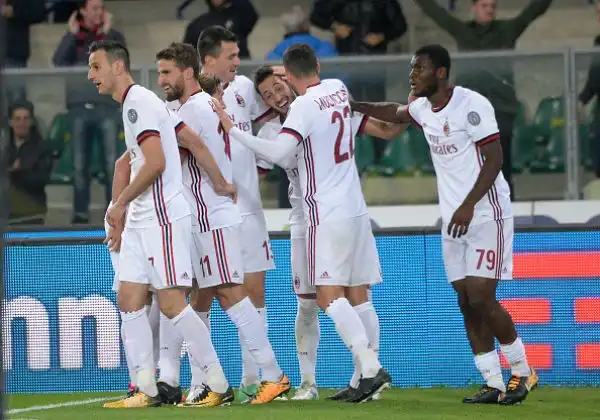 Travolgente Milan, che in casa del Chievo si ritrova e vince con la rete di Suso, lautogol di Cesar propiziato sempre dallo spagnolo, la prima rete in serie A di Calhanoglu e Kalinic.