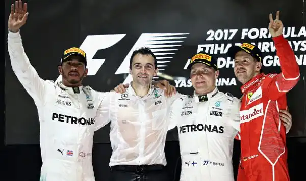 Bottas ha vinto il Gp di Abu Dhabi restando in testa per tutta la gara e conquistando il terzo successo stagionale davanti a Hamilton. Terzo gradino del podio per Vettel, quarto Raikkonen.