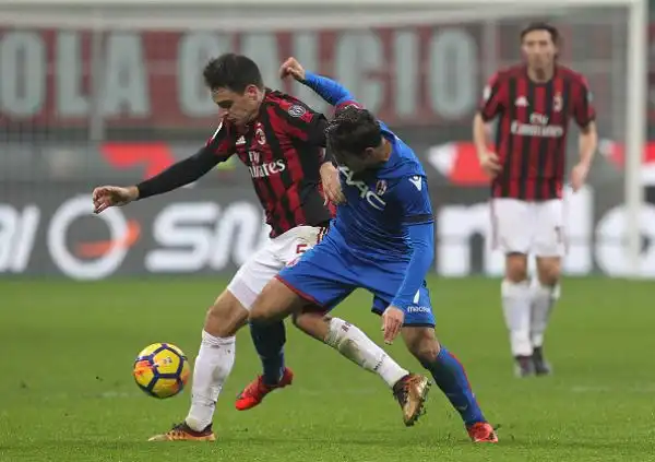 Prima vittoria da allenatore di Serie A per Rino Gattuso che piega 2-1 il Bologna centrando anche un significativo balzo in classifica: i rossoneri salgono al settimo posto con 24 punti.