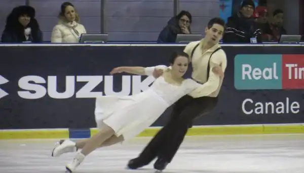Carolina Kostner, Anna Cappellini e Luca Lanotte hanno dato spettacolo sul ghiaccio dell'Agorà di Milano.