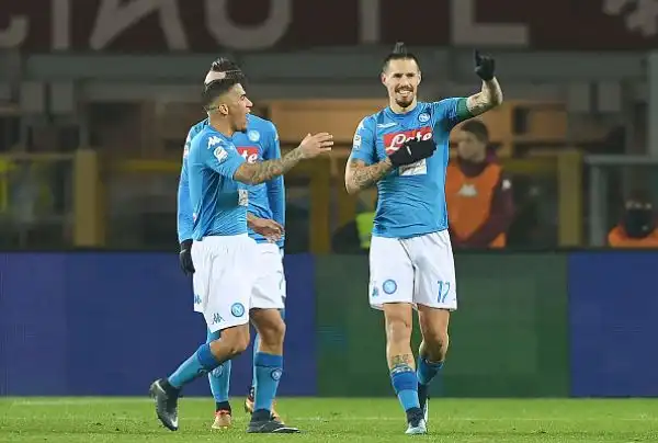 Con tre gol di Koulibaly, Zielinski e Hamsik nella prima mezzora il Napoli stende i granata. Di Belotti il gol della bandiera dei padroni di casa.