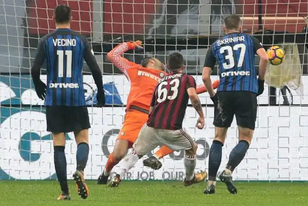 I rossoneri si impongono per 1-0 e si rialzano dopo le recenti sconfitte: confermato il periodo di appannamento della squadra di Spalletti, al terzo ko consecutivo.