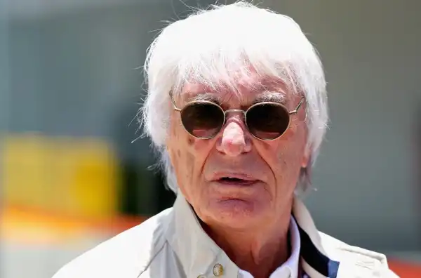 F1, Bernie Ecclestone all’attacco di Lewis Hamilton