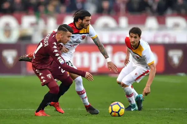 Succede tutto nei primi 45 minuti a Torino con i tre gol granata di Iago Falque, Niang e Obi e l'espulsione del portiere ospite Belec. 