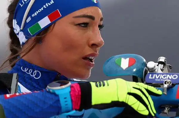 Dorothea Wierer, 27 anni e leader del biathlon azzurro, ha conquistato una medaglia di bronzo ai Giochi Olimpici di Sochi nel 2014, nella categoria staffetta mista.