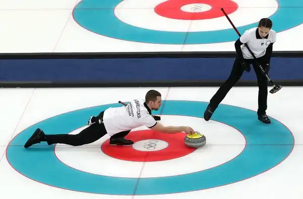 Insieme a Alexander Krushelnitskiy ha vinto il campionato mondiale di curling di doppio misto 2016 a Karlstad, in Svezia