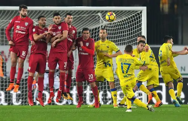 Giaccherini-Inglese ed il Chievo ritorna alla vittoria dopo 10 partite in cui aveva totalizzato appena due punti.