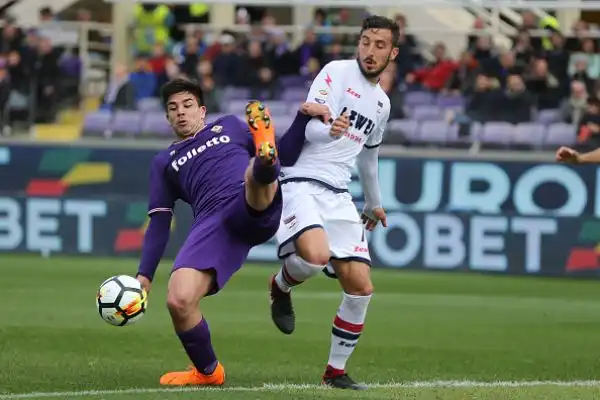 Con un gol per tempo dei figli d'arte Chiesa e Simeone la Fiorentina tiene aperte le speranze di qualificazione all'Europa League.