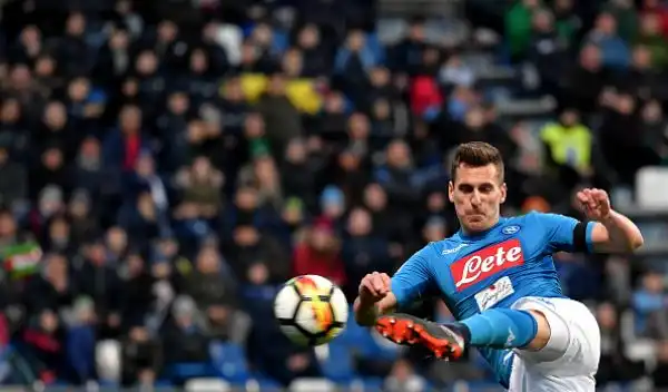 Al gol di Politano, a lungo inseguito nel mercato invernale, i partenopei rispondono nella ripresa con un'autorete di Rogerio ma non basta per tenere il passo della Juventus.