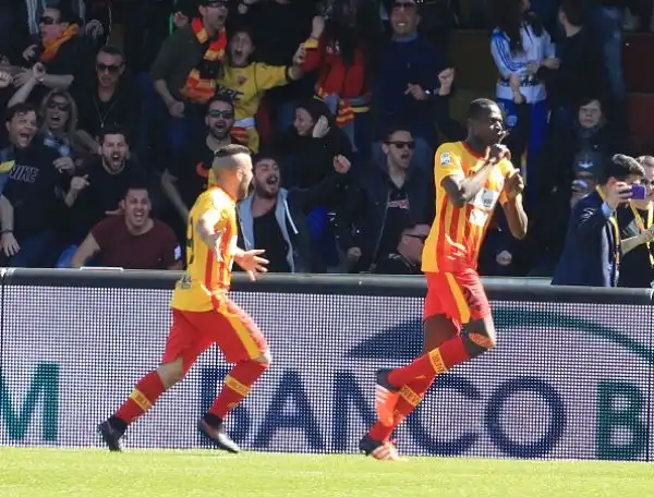 Partita palpitante a Benevento con i giallorossi che hanno rimontato due volte Madama, decisiva però la terza rete personale di Dybala.