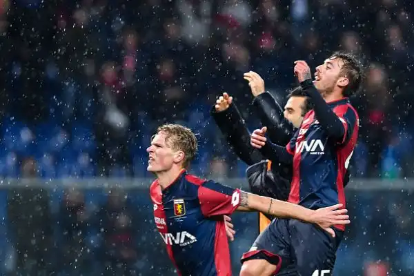 A Marassi vince la squadra di Ballardini dopo una partita tesa e vibrante. Padroni di casa avanti con Lapadula, raggiunti da Barella, ma il gol vittoria è del portoghese Medeiros nel finale di gara.