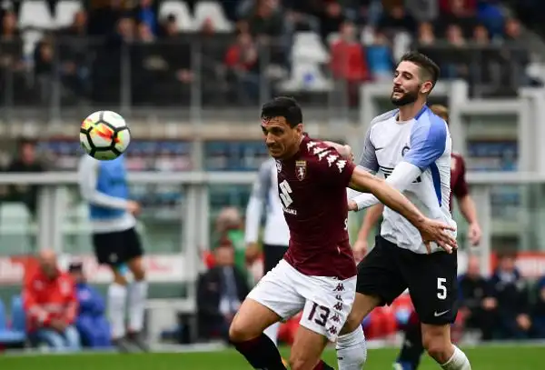 L'Inter cade a Torino nell'anticipo delle 12.30 di serie A e spreca l'occasione di riprendersi il terzo posto a spese della Roma, sconfitta sabato dalla Fiorentina.