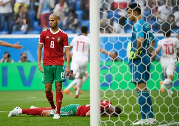 A San Pietroburgo il Marocco si fa male all'ultimo secondo e cede per 1-0: ecco la prima sorpresa del Mondiale.