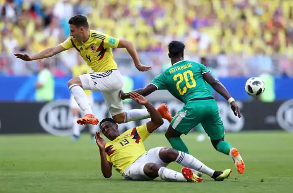 Gli africani tengono bene il campo fino al gol dei sudamericani di Yerry Mina, abile a deviare di testa su calcio d'angolo.