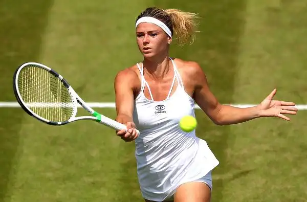 Sull'erba londinese di Wimbledon, Camila Giorgi fa la storia qualificandosi per la prima volta in carriera ai quarti dello Slam britannico. Da nove anni un azzurra non riusciva nell'impresa.