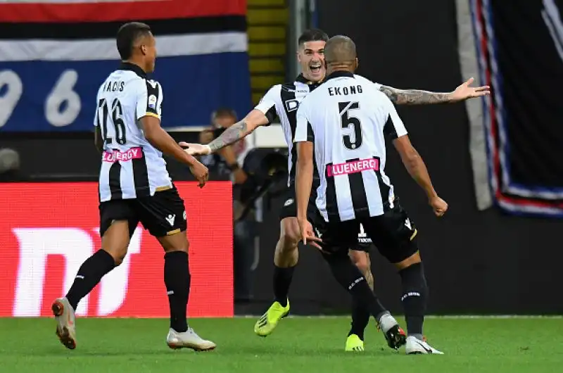 Un tempo a testa, ma alla fine vince chi fa gol e allora festeggia l'Udinese, che sale a quattro punti grazie alla rete in apertura di De Paul. Nella ripresa i blucerchiati sbattono su Scuffet.