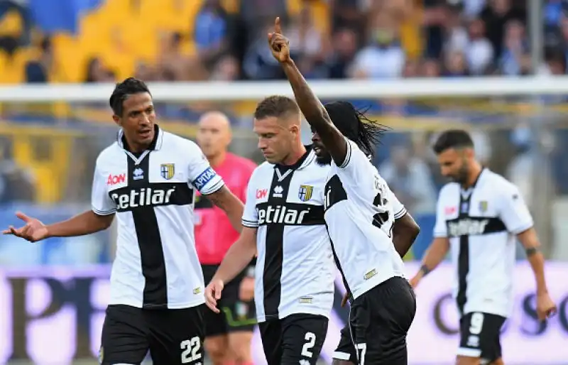 Il Parma ringrazia di nuovo Gervinho e batte l'Empoli nel posticipo delle 18 della settima giornata di serie A.