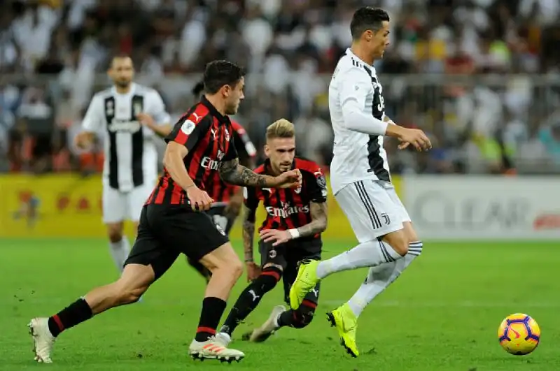 Milan generoso e anche sfortunato, a fare la differenza il gol dell'asso portoghese.