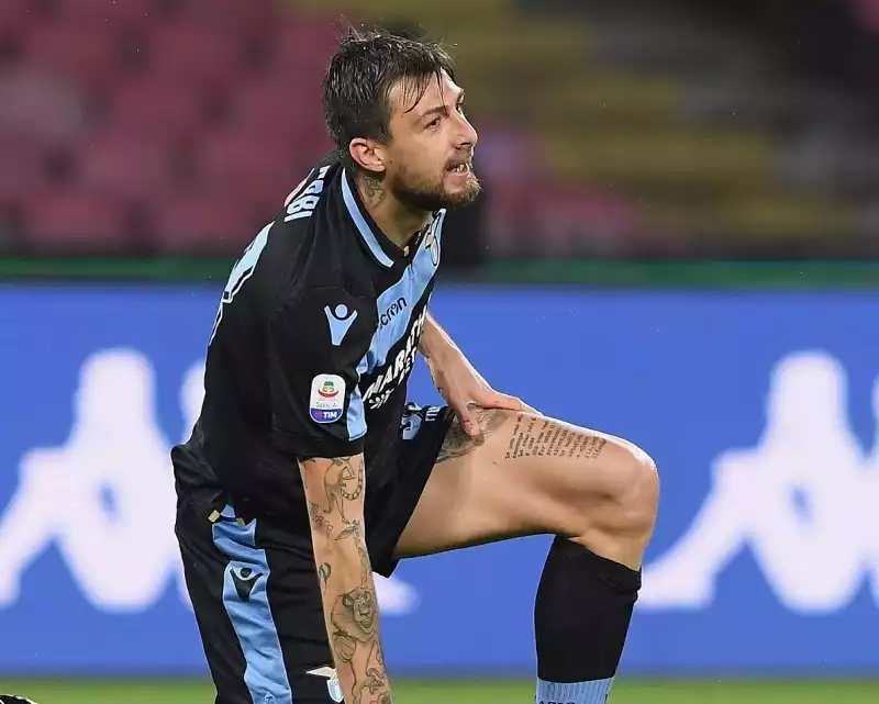 Caso Acerbi, ultras Lazio furiosi: “Via da Roma subito”