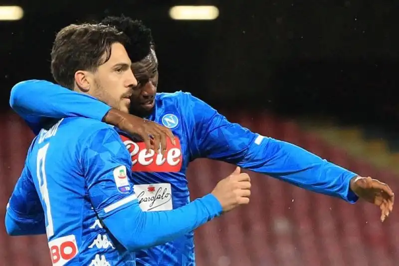 Importante vittoria per gli azzurri dopo i dispiaceri di Coppa Italia: il 24 torna al gol dopo 10 partite di astinenza, si ferma Quagliarella.