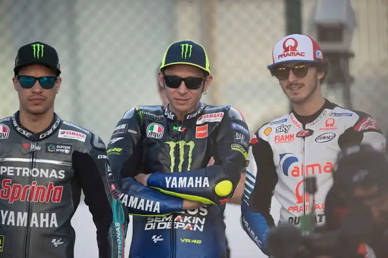 I piloti della MotoGP comicniano a fare sul serio in vista della prima sfida mondiale di domenica a Losail.