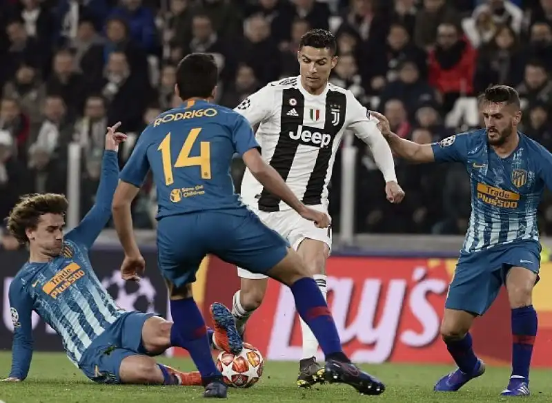 La Juventus domina per tutta la gara e schianta gli spagnoli con una tripletta del fuoriclasse portoghese.