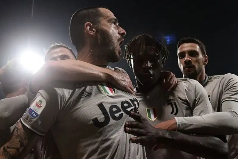 Bianconeri in vantaggio con un gol di testa di Bonucci, raddoppio di Kean nel finale.