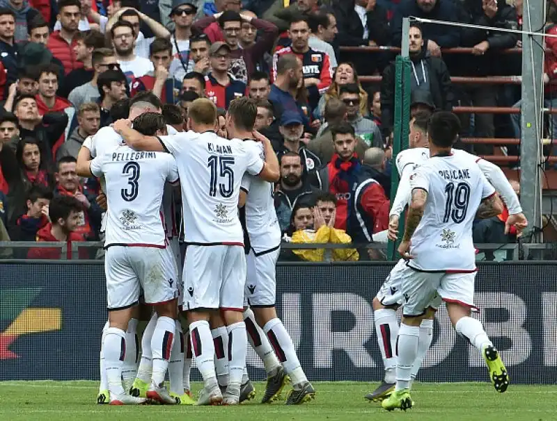 Derby rossoblù drammatico quello tra Genoa e Cagliari, terminato con un pareggio che rischia di inguaiare il Grifone nella rincorsa alla salvezza.