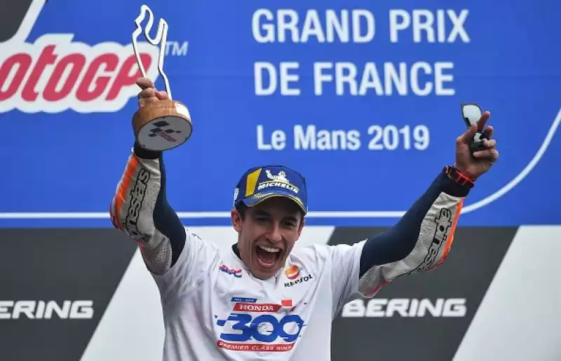Marc Marquez domina e vince il Gran Premio di Francia. A Le Mans il centauro della Honda conferma la sua superiorità aggiudicandosi la gara in solitaria: sul podio le Ducati di Dovizioso e Petrucci.