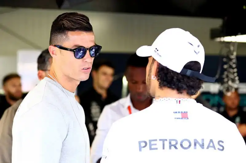 Il portoghese è andato a salutare Lewis Hamilton a Montecarlo.