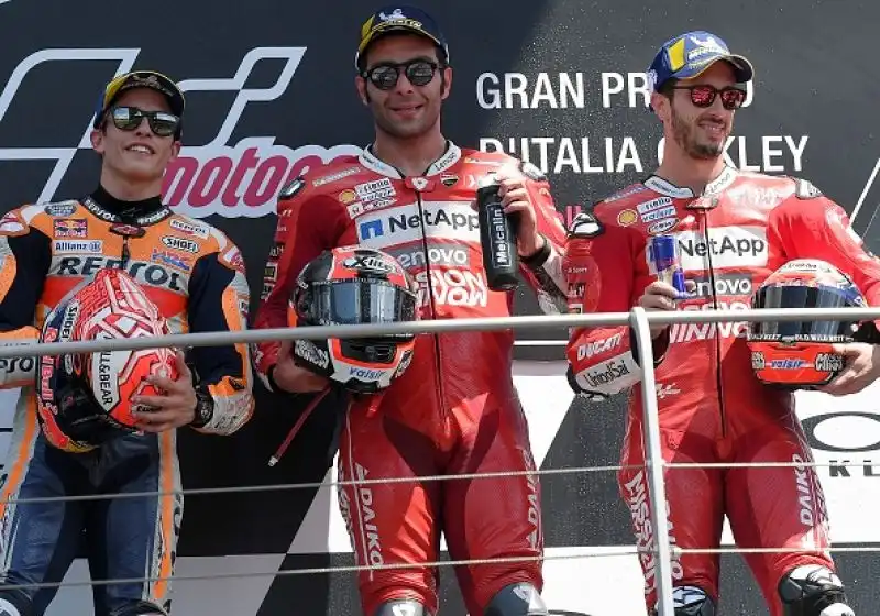 Sul podio con l'italiano e il Campione del mondo anche il compagno di squadra Dovizioso, quarta la Suzuki di Rins.