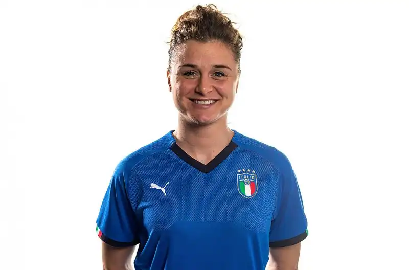 10 - Cristiana Girelli (attaccante): tecnica e potenza non le mancano, così come un rapporto privilegiato con la porta avversaria.