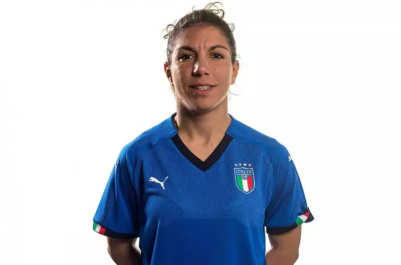 13 - Elisa Bartoli (difensore): laterale di sinistra non ha mai nascosto la propria fede per la Roma. De Rossi per lei è un idolo