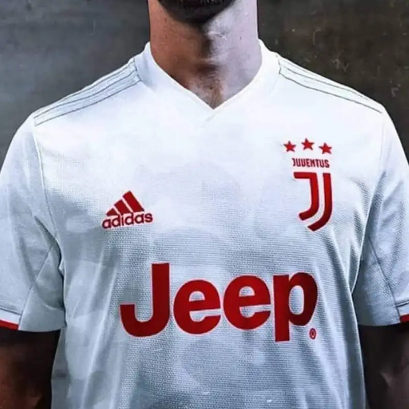 La seconda maglia della Juventus per la stagione 2019/2020