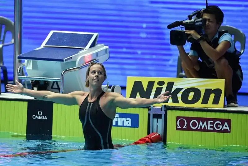 Inossidabile Federica Pellegrini. La nuotatrice veneta ha vinto la medaglia d'oro nei 200 stile libero ai Mondiali in corso di svolgimento in Corea del Sud.