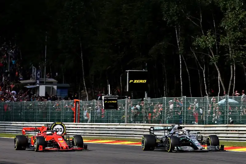 Il pilota monegasco ha vinto davanti alle Mercedes di Hamilton e Bottas e al compagno Vettel, Subito fuori la Red Bull di Verstappen.