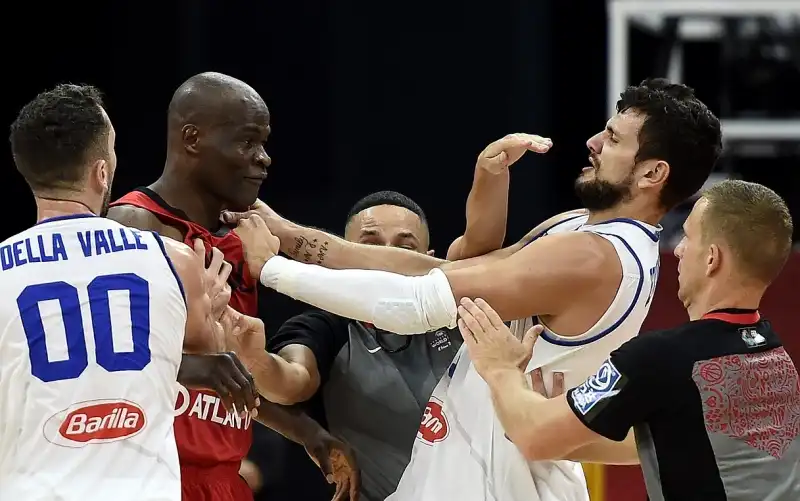 Le foto dello scontro tra titani al Mondiale di basket.