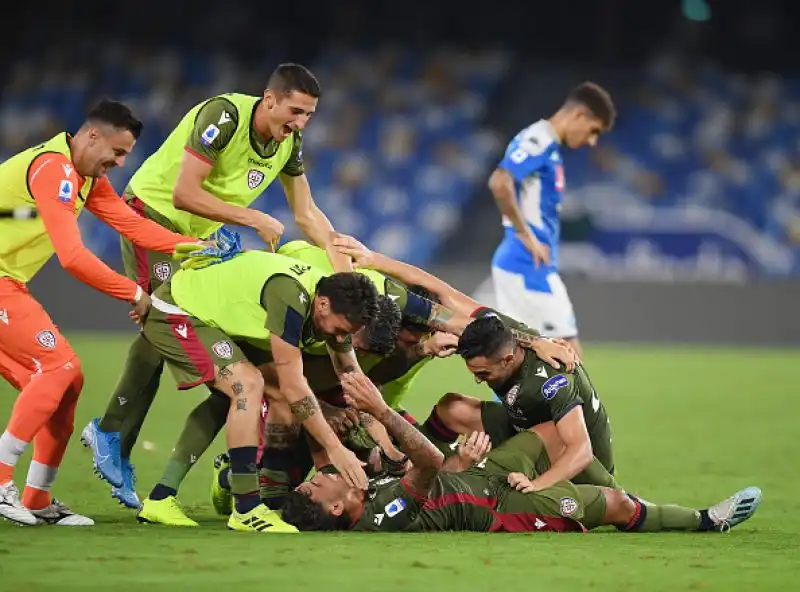 Ko inatteso per il Napoli di Ancelotti, sconfitta dal lanciatissimo Cagliari di Maran