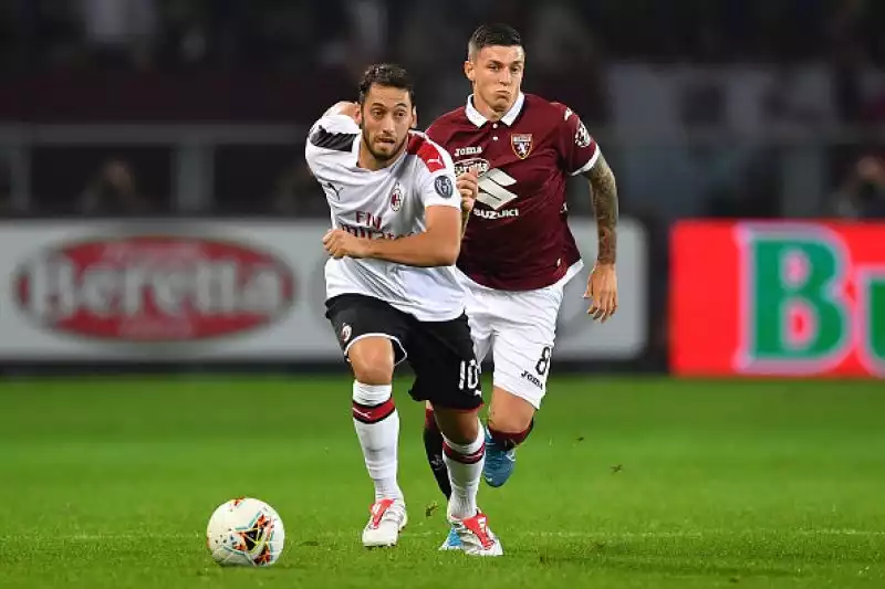 Nuova sconfitta per il Milan di Giampaolo: dopo il ko nel derby, i rossoneri sono stati battuti a Torino dai granata per 2-1.