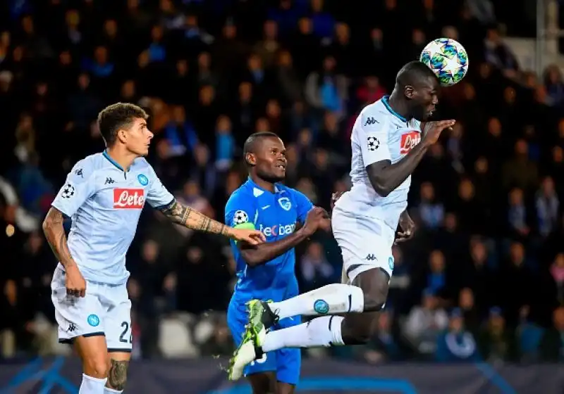 Genk-Napoli 0-0 costituisce un passo indietro per gli azzurri di Ancelotti in Europa, considerando che al debutto stagionale era stato nientemeno che il Liverpool a cadere al San Paolo.