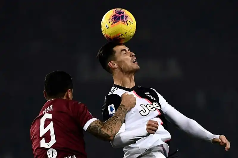La Juventus si riprende la testa: De Ligt rinasce nel derby. I bianconeri superano il Torino di misura: decide una girata dell'olandese a metà ripresa.