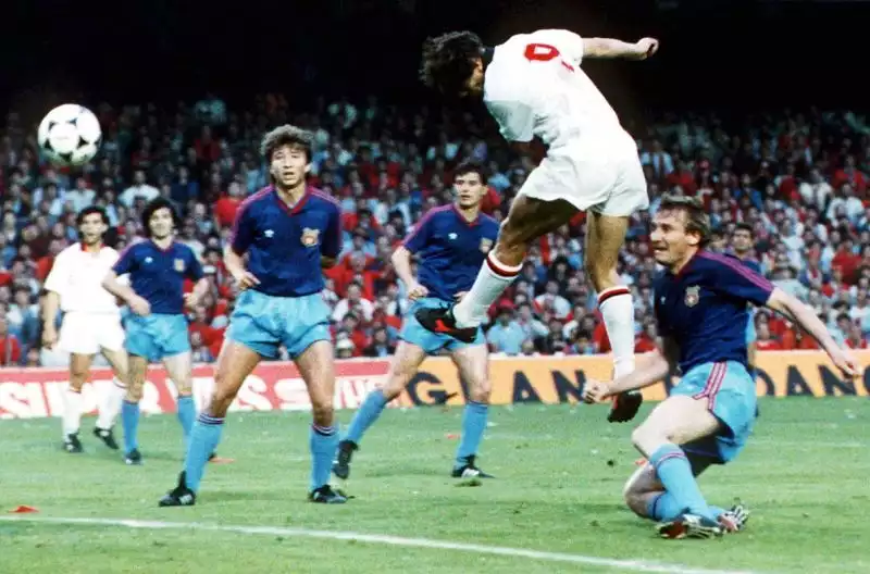 Marco Van Basten: Milan 1988, 1989 e 1992