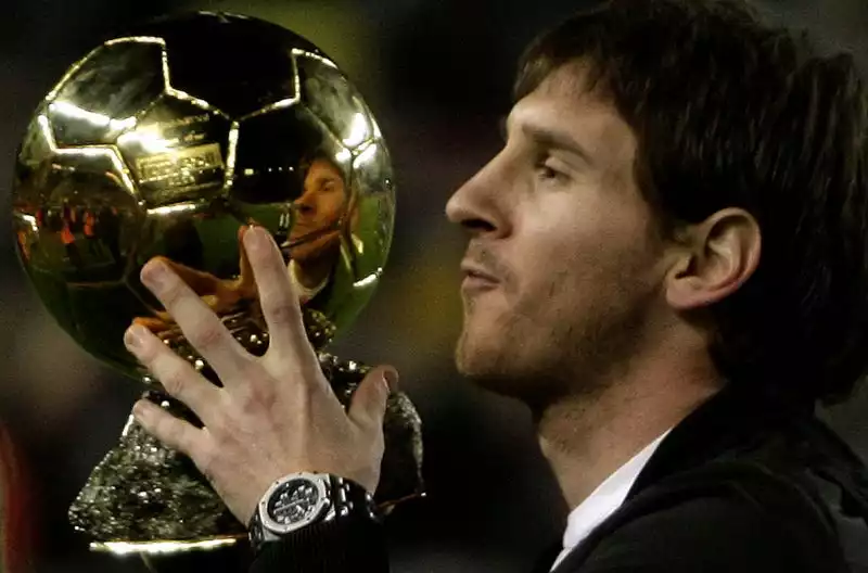 Una cinquina anche per Leo Messi, trionfatore dal 2009 al 2012 e poi nel 2015.